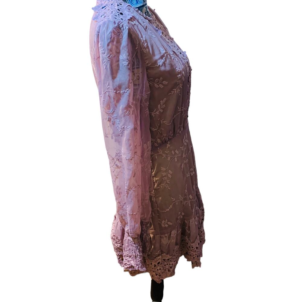 Lilac Lace MINI dress size Medium NWT - Picture 3 of 16